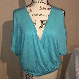 Boston Proper - Cold shoulder top🛒